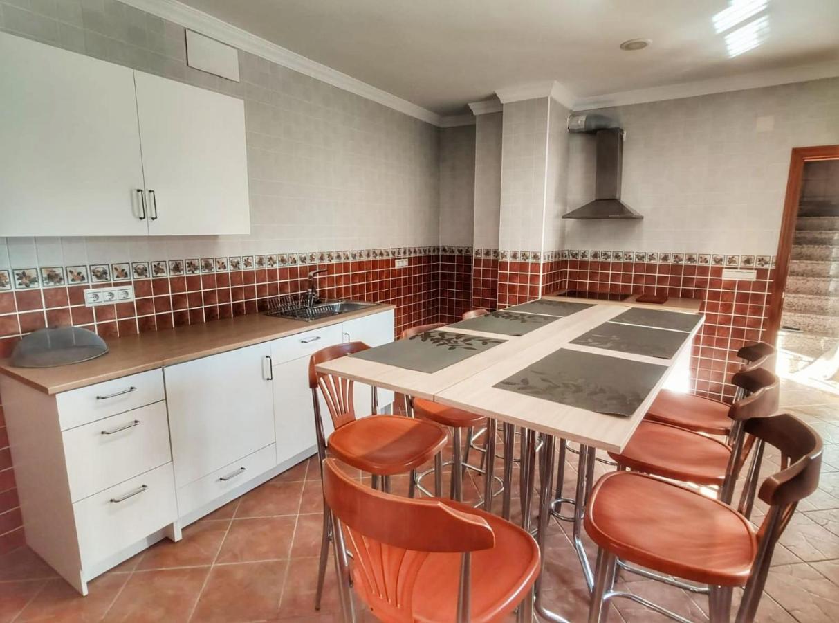 Casa Amplia Con Terraza En La Vinuela 빌라 외부 사진