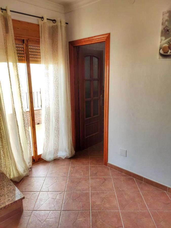 Casa Amplia Con Terraza En La Vinuela 빌라 외부 사진